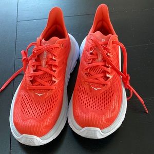 Hoka One One Clifton Edge. Hot Coral/White 8.5.
